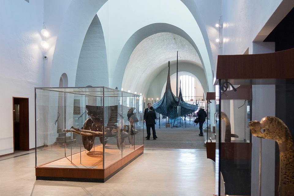 Vikingskipshuset_vogn__c_VisitOSLO_Didrick-Stenersen_491360458.jpg[ProductImage][4C167B0DBADE28D2418DEA6C4A1BEA43]